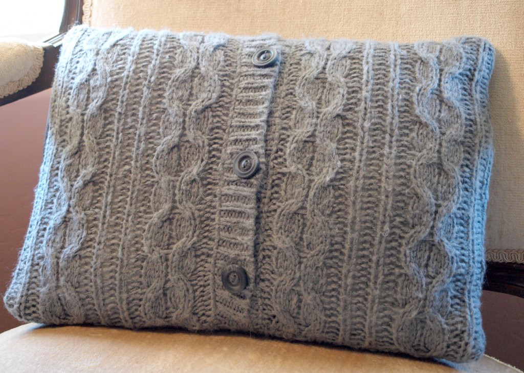 poduszka ze starego swetra