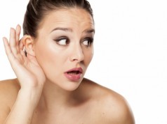 Operacja plastyczna odstających uszu – czy można ją wykonać na NFZ? odstajace-uszy-operacja-nfz