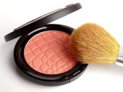 Zastosowanie jedwabiu w kosmetyce puder-z-jedwabiem