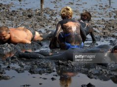Dlaczego maseczka błotna z Morza Martwego jest właśnie dla Ciebie? morze-czarne-kapiel-w-blocie