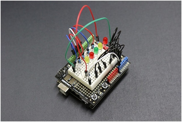 przykładowy-zestaw-do-samodzielnego-montażu-Arduino