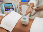 Jakie zabiegi wykonują Polki po urodzeniu dziecka? Lista najpopularniejszych zabiegi-na-cialo-po-ciazy