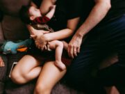 Czego nie wolno jeść karmiąc piersią? Czego nie wolno jeść karmiąc piersią