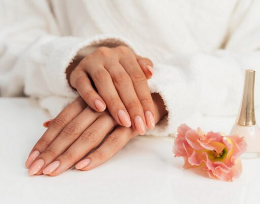 Najchętniej wybierane metody przedłużania paznokci – która jest najlepsza?